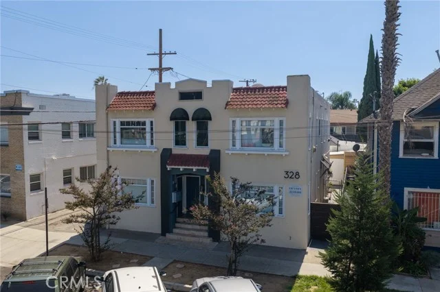 328 W 8th Street photo 2