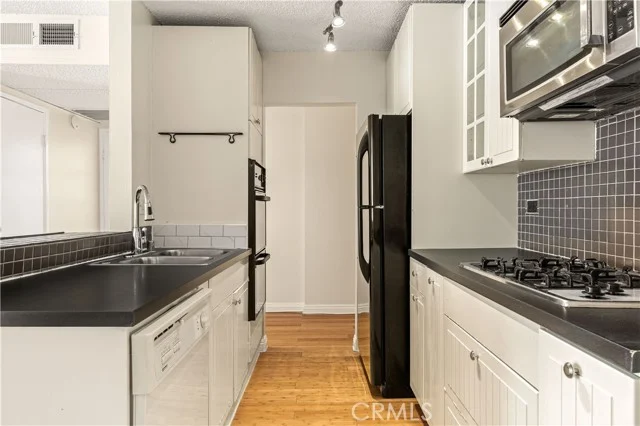 421 S La Fayette Park #406 photo 5