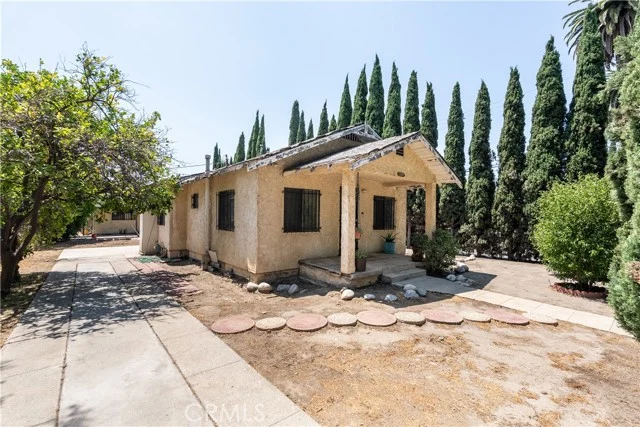 4102 Sequoia Street photo 1