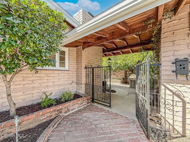 21222 Martinez Street photo 5