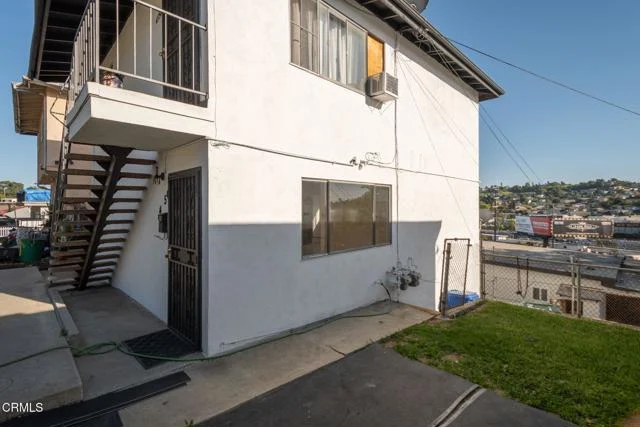 4552 Catalpa Street, Los Angeles