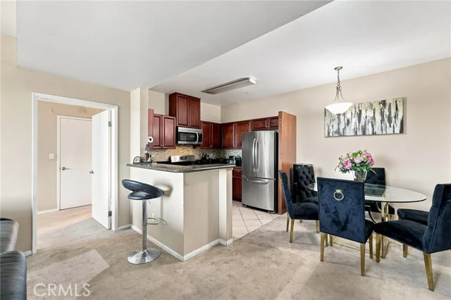 13941 Sherman Way #407, Van Nuys