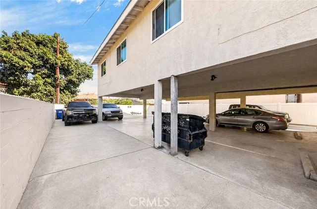1527 Torrance photo 3