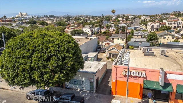 2813 E Cesar Chavez Avenue photo 4