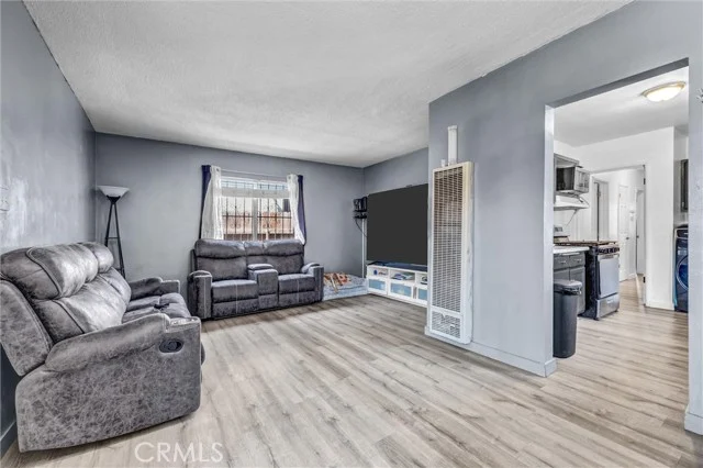 9402 Hickory photo 2