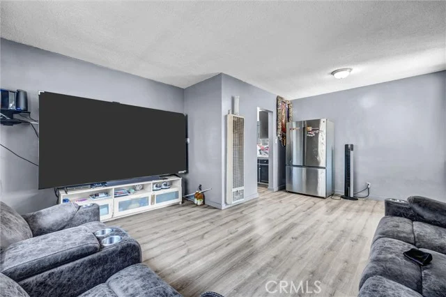 9402 Hickory photo 3
