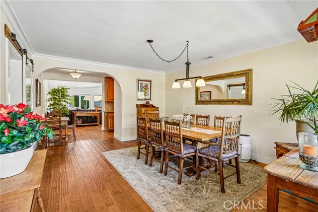 25413 Woodward Avenue photo 2