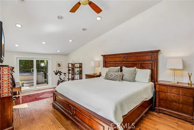 25413 Woodward Avenue photo 5