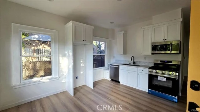 1034 Beacon photo 2