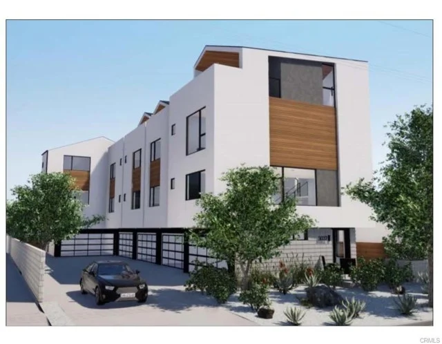 5032 Denny Avenue photo 3