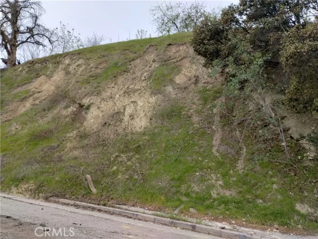 2821 N Adkins Avenue, Los Angeles
