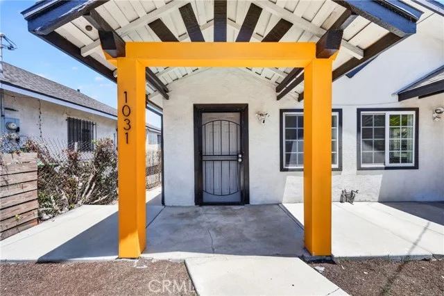 1031 N Fickett photo 3