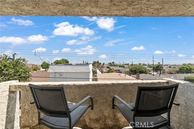 106 N Western #302 photo 4