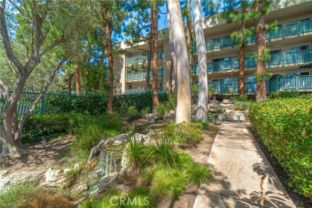 576 N Bellflower #222 photo 2