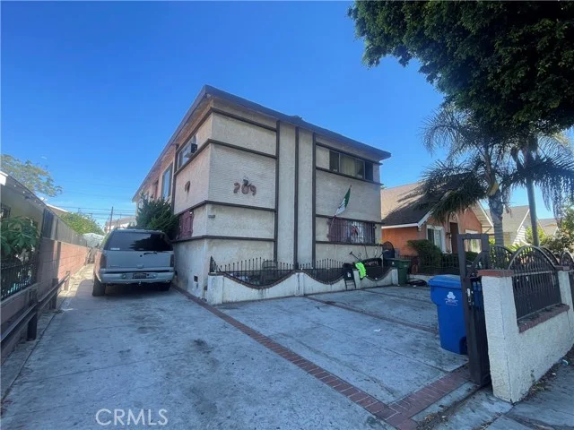 209 E 62nd, Los Angeles