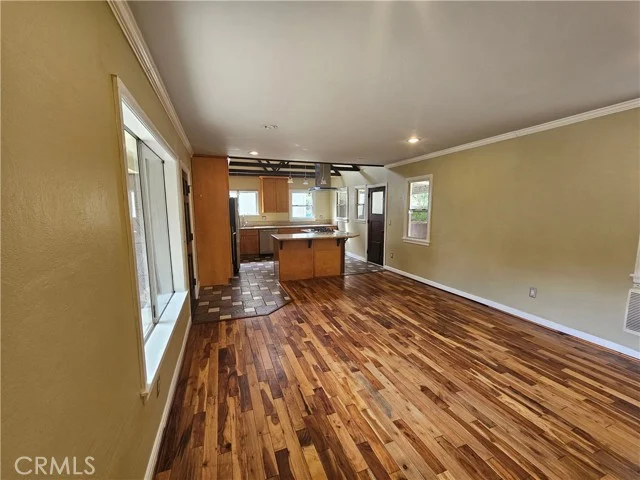 4966 N Maywood photo 3