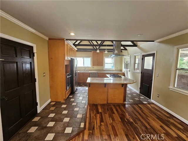 4966 N Maywood photo 4