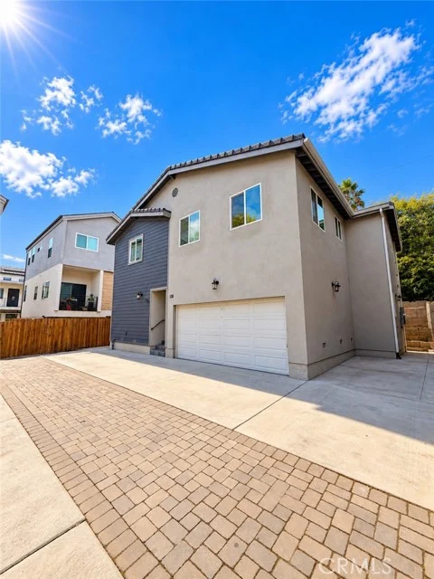 136 N Carondelet photo 5