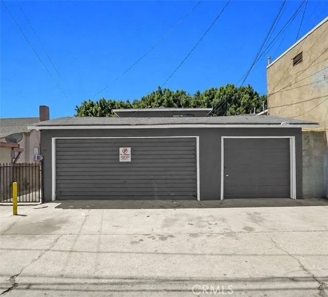 3249 E 4th Street photo 2