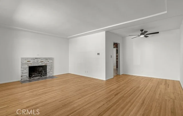 1611 Bay View Avenue photo 3