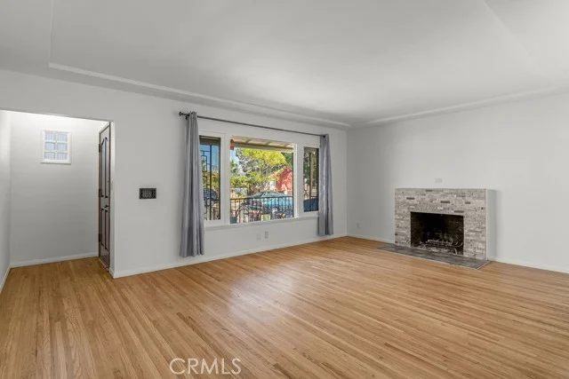 1611 Bay View Avenue photo 4