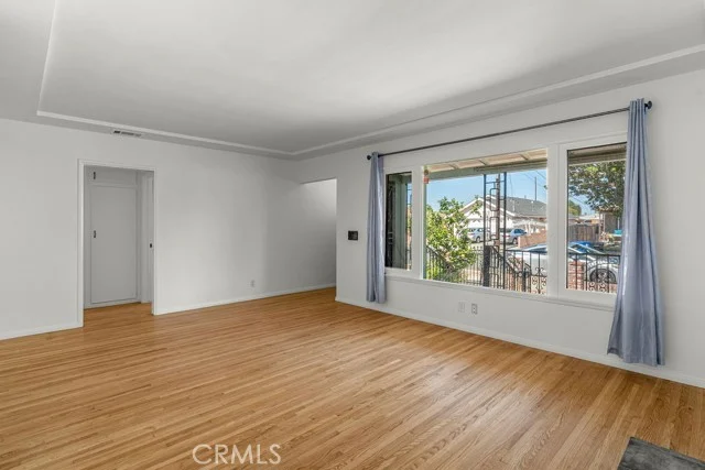 1611 Bay View Avenue photo 5