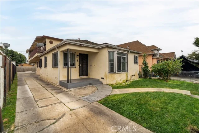 154 E 82nd Place, Los Angeles