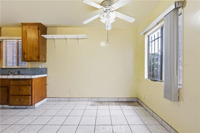 179 E Norton photo 3