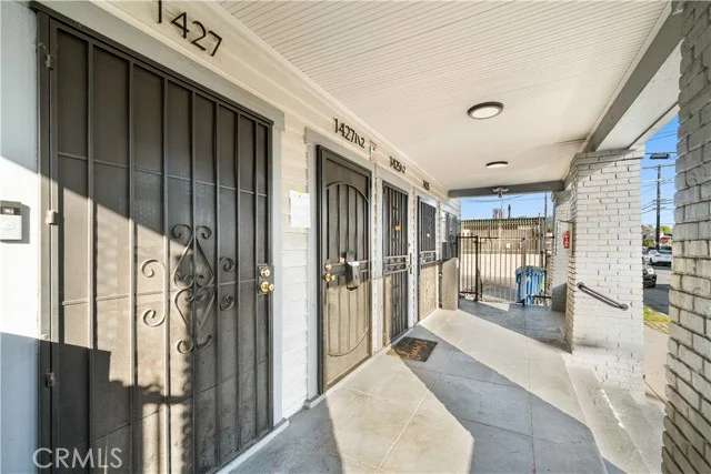 1425 W 18th St. photo 5
