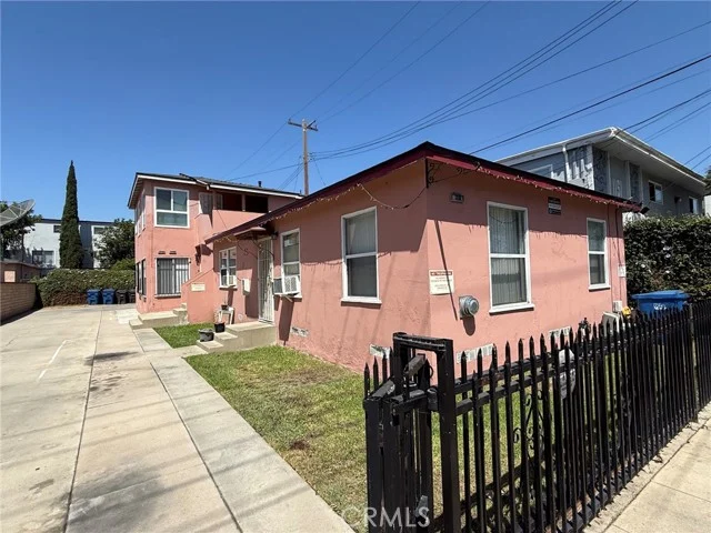 1111 Walnut photo 5