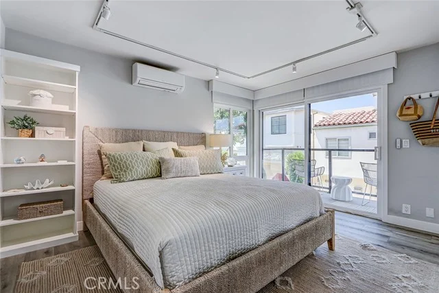 2512 Ocean photo 4