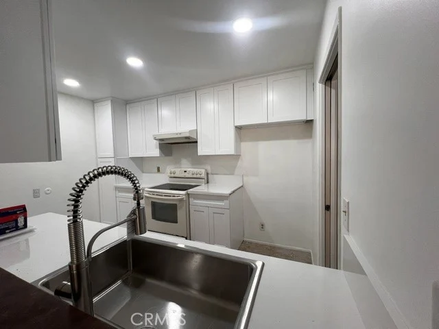 5600 Kensington Way #209, Culver City