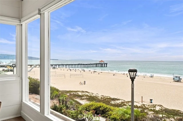 1416 The Strand photo 4