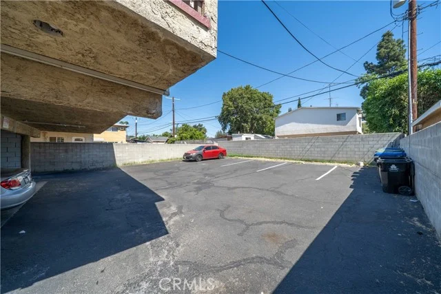 11249 Emelita Street photo 3