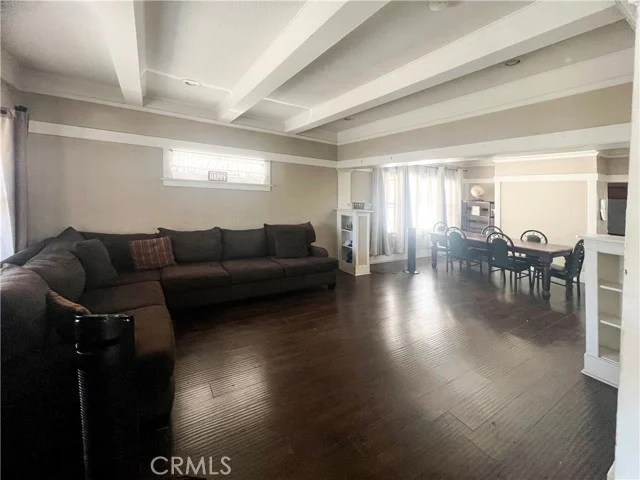 4112 S Budlong Avenue photo 3
