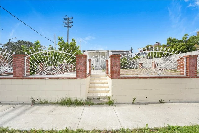 9027 Menlo photo 2