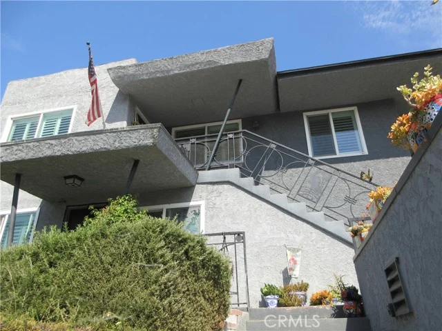 1226 Van Pelt Avenue photo 3