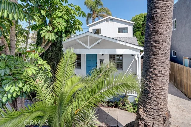 2328 Beach Avenue, Venice
