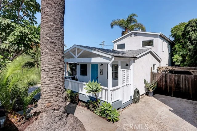 2328 Beach Avenue photo 4