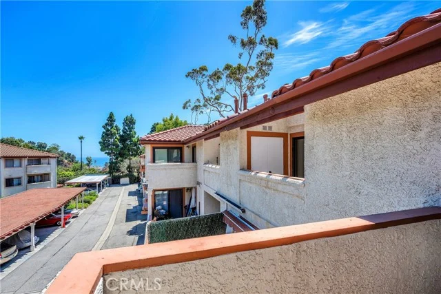 517 Palisades Drive photo 4