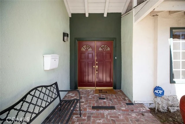 18119 Calvert Street photo 3