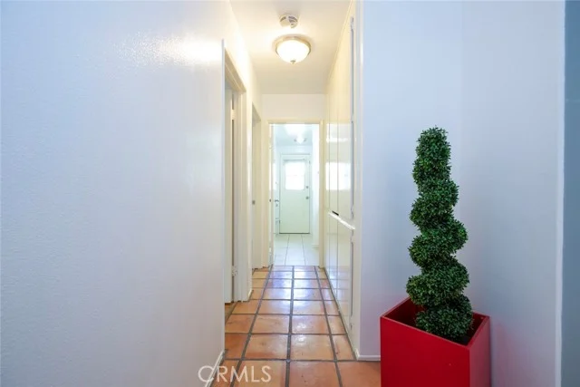18119 Calvert Street photo 5