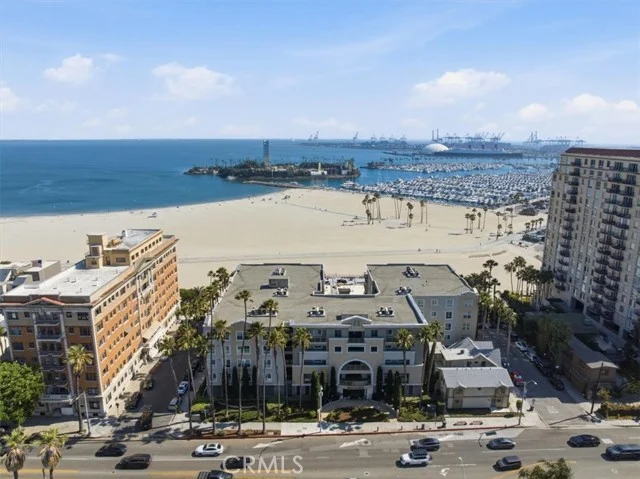 1000 E Ocean #402 photo 3