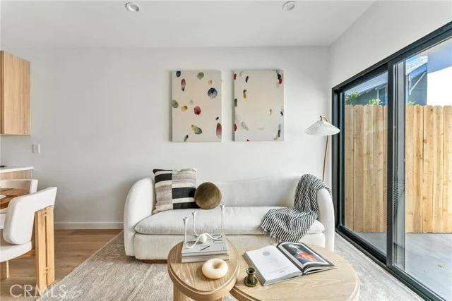 1/2 N Kingsley, Los Angeles