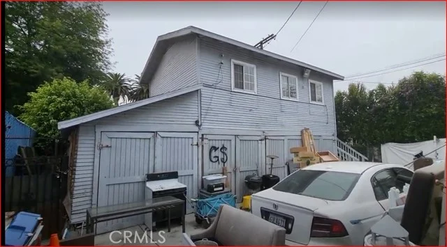 2720 S Sycamore Avenue photo 4