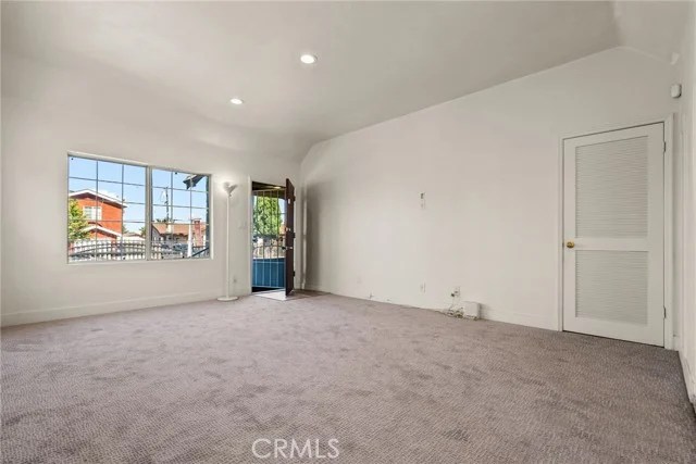 536 S Sadler photo 4