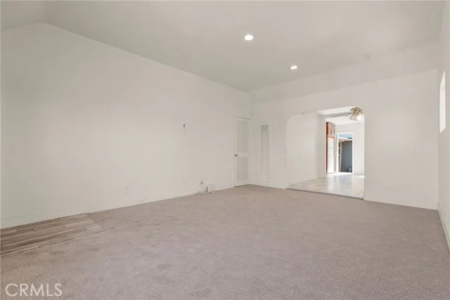 536 S Sadler photo 5