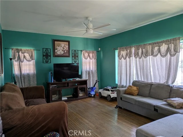 434 W 48th Street photo 5