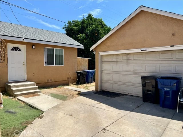 14256 Vanowen Street photo 2