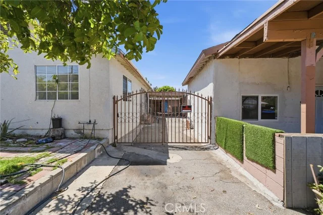 7914 Hillrose photo 3